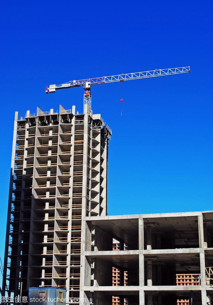 陽光燦爛的日子里，房地產建筑的革新與未來